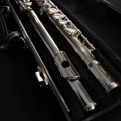 *USED* W.T. Armstrong 104 Flute image 9