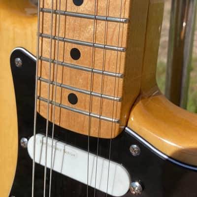Fender Classic Series 70s Stratocaster-Lace Sensors-with Hardcase image 13
