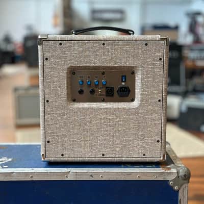 BlueAmps Junior EX 1000 Watt 4x6.5" Guitar Amplifier image 4