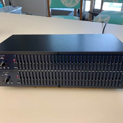 dbx 231 Dual Channel 31-Band EQ 2000s - Gray image 2