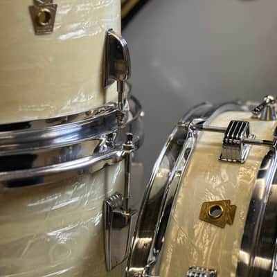 4pc Ludwig Downbeat Outfit Early 60s - White Marine Pearl image 6