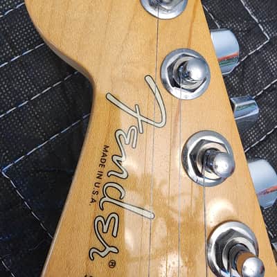 Fender American Standard Stratocaster, Left handed - 3-color Sunburst, Maple Fingerboard 2014 image 13