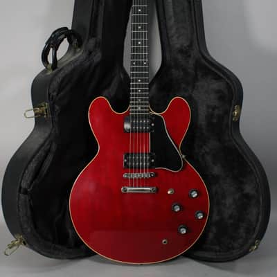 GIBSON ES-335 Studio electric guitars