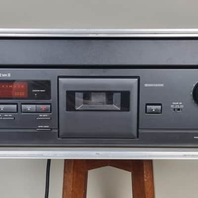 TASCAM 102 MKII Cassette Deck In Flightcase Black image 1