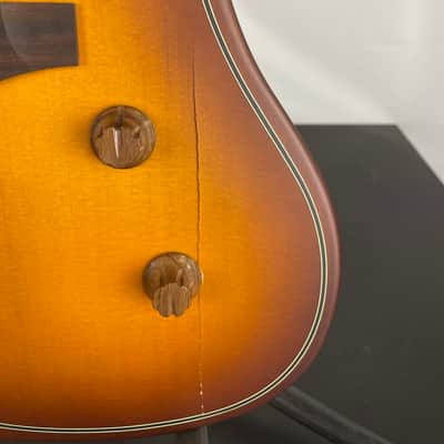 Fender Acoustasonic Standard Jazzmaster Acoustic-Electric Guitar, Solid Spruce Top, Honey Burst image 4