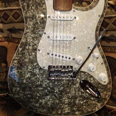 Fretless Stratocaster Style Guitar Black Motto Top End Solderless Electronics image 2