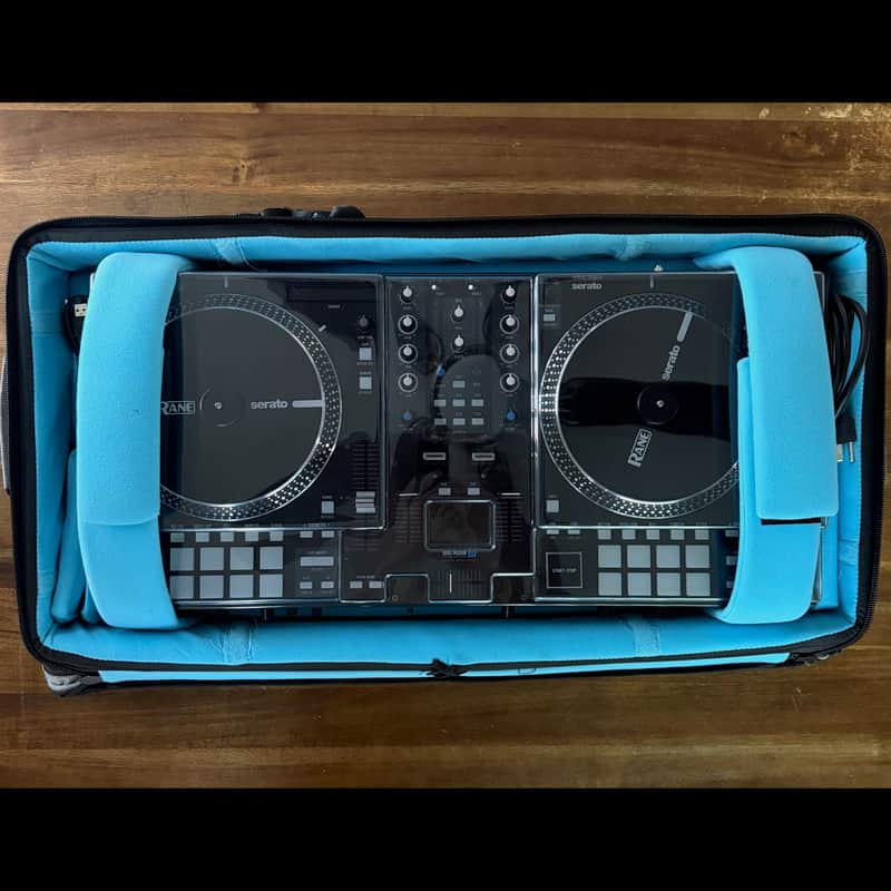 Rane ONE 2-Channel DJ Controller w/ Gator G-CLUB Bag & Decksaver Cover
