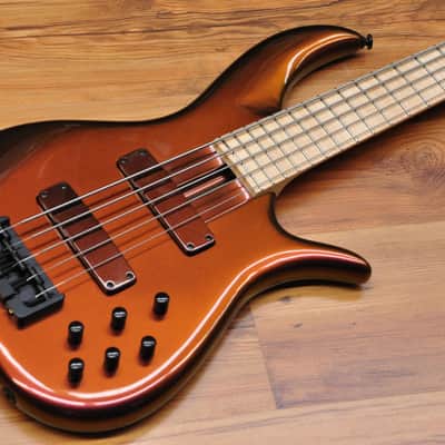 F Bass BN 5 - Colour Shift image 1