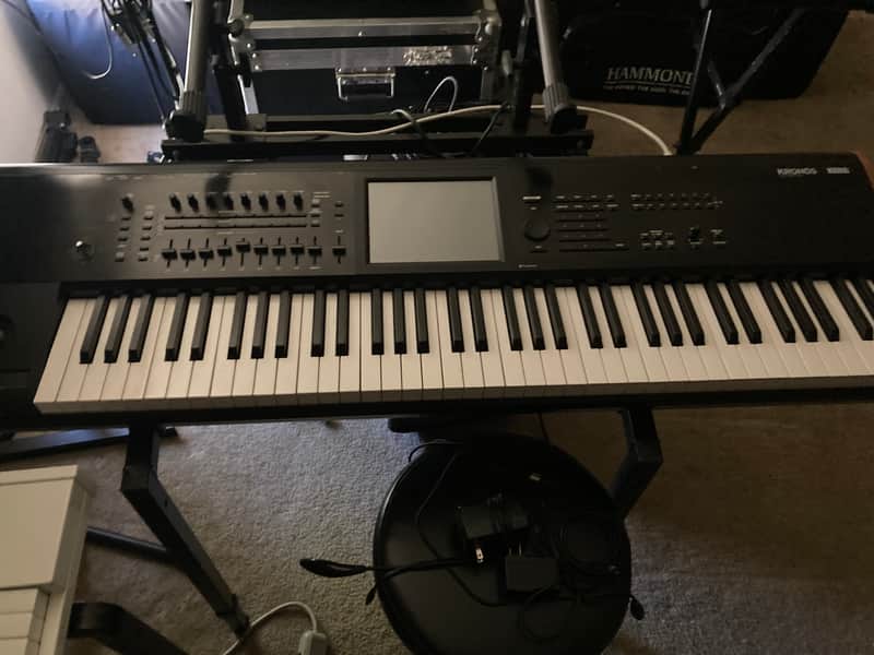 Korg KRONOS 2 73-Key Digital Synthesizer Workstation 2014 - Present - Black/Wood image 1