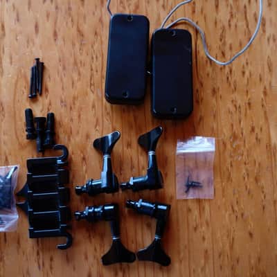 Gibson Thunderbird Pickups, Gibson 3-point Bridge and Grover Bass Keys image 4
