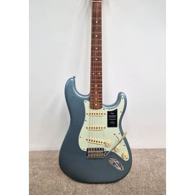 Fender Vintera '60s Stratocaster - Electric Guitar - Blue - Like New w/ Hard Case image 2