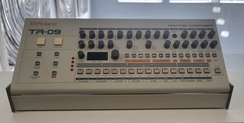 Roland TR-09 Rhythm Composer 2017 - Present - White image 1