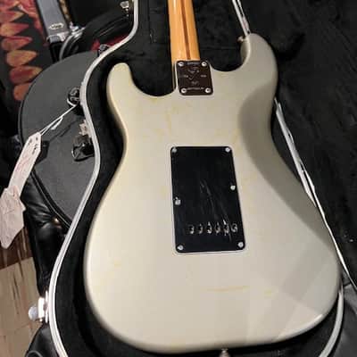 Fender 25th Anniversary Stratocaster Body 1979 - Silver over White Pearlescent image 4