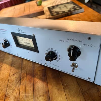 Universal Audio LA-2A Leveling Amplifier / Optical Compressor - NICE! image 2