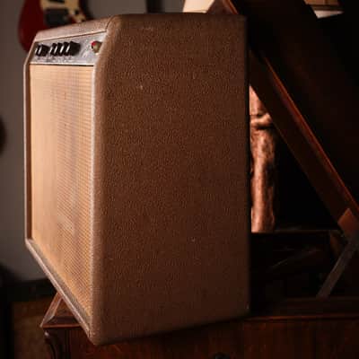 1962 Fender Deluxe Amp image 4