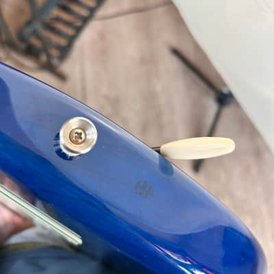 Fender Deluxe Players Stratocaster with Maple Fretboard 2019 - Sapphire Blue Transparent image 13
