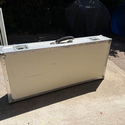 Mellotron M4000D Mini 2018 - Present - White with sound card 2 and 3 ($500 each) and flight case ($350 retail) image 6