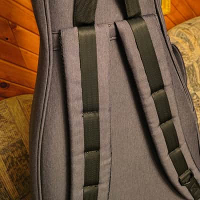 Martin Premium Semi-Rigid Softshell Case for 14-Fret Dreadnought image 7