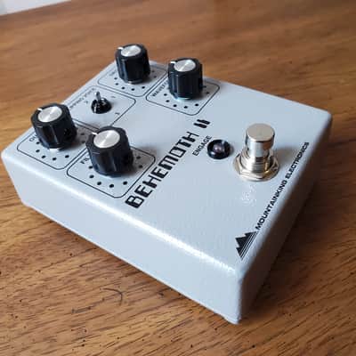 Mountainking Electronics Behemoth II bass/guitar booster-tube overdrive-distortion-compressor image 2