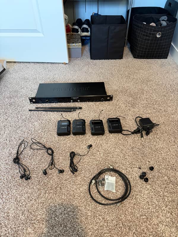 Phenyx Pro Mono 2-Channel IEM 1 transmitter + 4 receivers - Black image 1