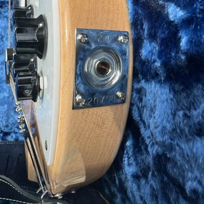 Rickenbacker 350V63 Liverpool 2024 - MapleGLo image 8