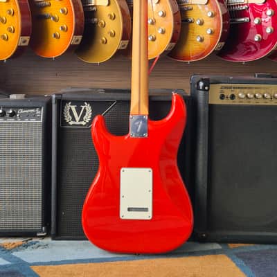 Fender Player II Stratocaster HSS 2026 - Coral Red image 11