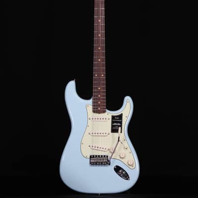 Fender Vintera III Early '60s Stratocaster, Rosewood FB, Sonic Blue image 5