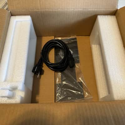 Universal Audio 710 Twin-Finity Microphone Preamp 2009 - Present - Silver image 4