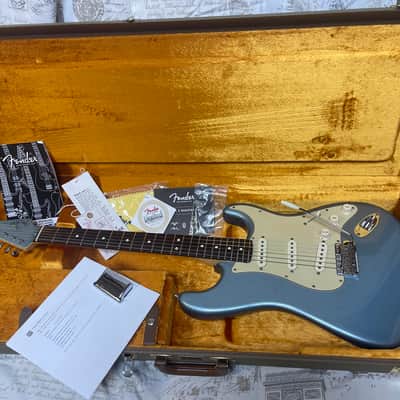 2005 Fender FSR Deluxe Vintage Player ‘62 Stratocaster Ice Blue Metallic Thin Skin Lacquer Matching Headstock 22 Frets Wildwood Spec ARVI Reissue RARE! image 4