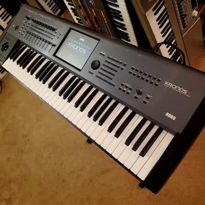 MUST SEE!!! KORG KRONOS X 61 FULLY INSPECTED/SERVICED AND IN AMAZING CONDITION! image 4