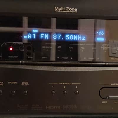 Denon Denon AVR-1709 is a 7.1-channel A/V surround receiver 2000 - Black image 2