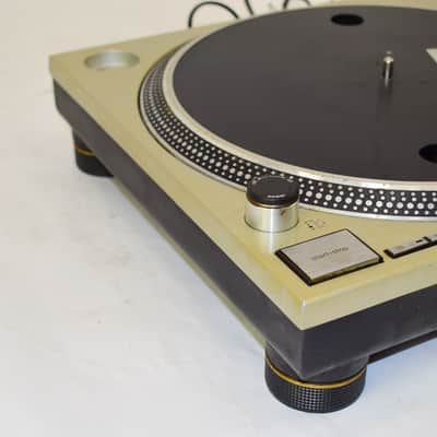 Technics SL-1200MK2 Direct Drive Turntable w/ Odyssey Road Case image 4