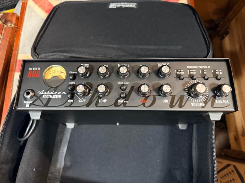 Ashdown RM-800 EVO III Rootmaster 800-Watt Bass Amp Head w Case