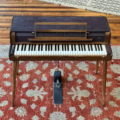 Vintage 1962 Wurlitzer 120 Electric Piano image 2