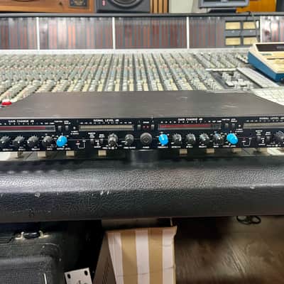 Urei LA-22 2-Channel Compressor / Limiter / Expander 1980s - 1990s - Black image 1