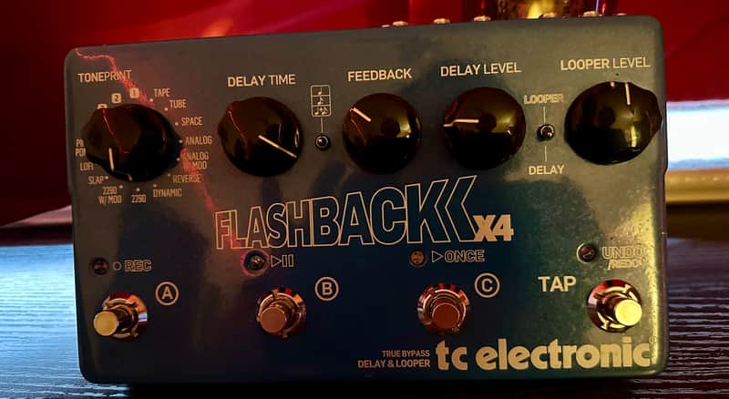 TC Electronic Flashback X4 Delay & Looper 2011 - 2019 - Blue image 1