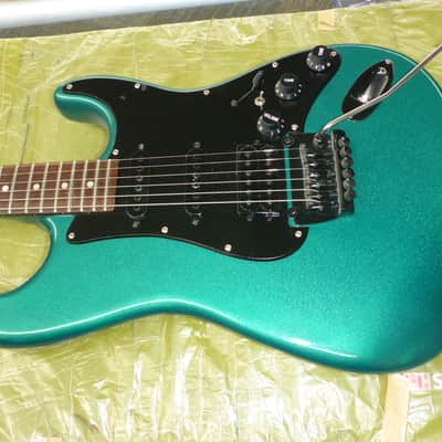 Applause HSS , Strat Style : 2 Vol, 1 Tone , 5 Way Switch , Mini Toggle Locking Tremolo - Re-Painted Crackle Green image 7