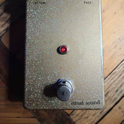 ritual sound "Comrade Cowboy Fuzz" 2025, Russian GT404- Gold color shift sparkle image 1