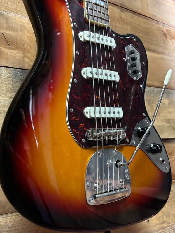 Squier Classic Vibe Bass VI 3-Tone Sunburst image 1