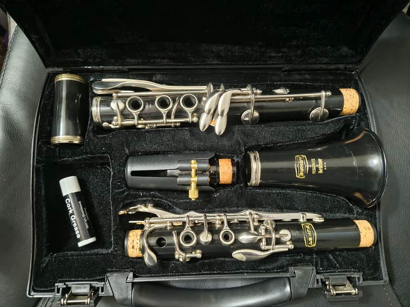 SELMER USA BUNDY RESONITE Bb STUDENT CLARINET -- COMPLETELY REPADDED AND ADJUSTED - NEW CASE - READY TO PLAY! image 1