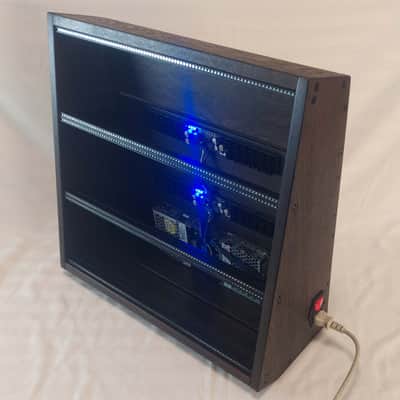 9U / 84hp Eurorack case EVA • Dark oak • Threaded strips • Powered Bild 6