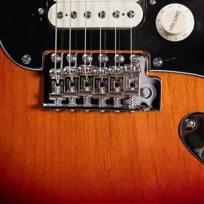 Fender American Professional Classic Stratocaster HSS Electric Guitar - 3-Color Sunburst with Gig Bag image 9