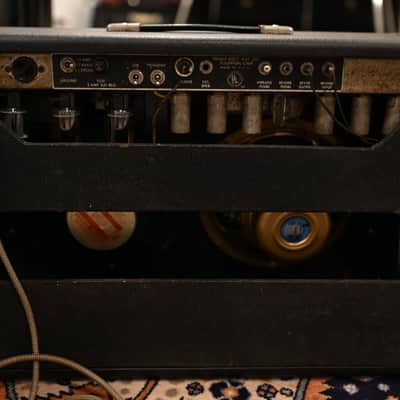 Fender Vibrolux Reverb 2-Channel 35-Watt 2x10" Guitar Combo 1964 - 1967 - Black Panel image 2