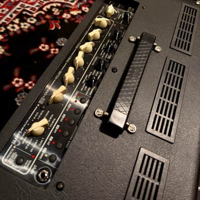 Vox Valvetronix VT120+ 120-Watt 2x12 Modeling Guitar Combo - used image 3