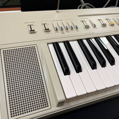 Yamaha PS-20 Automatic Bass Chord System 1981 - White - With Case image 2