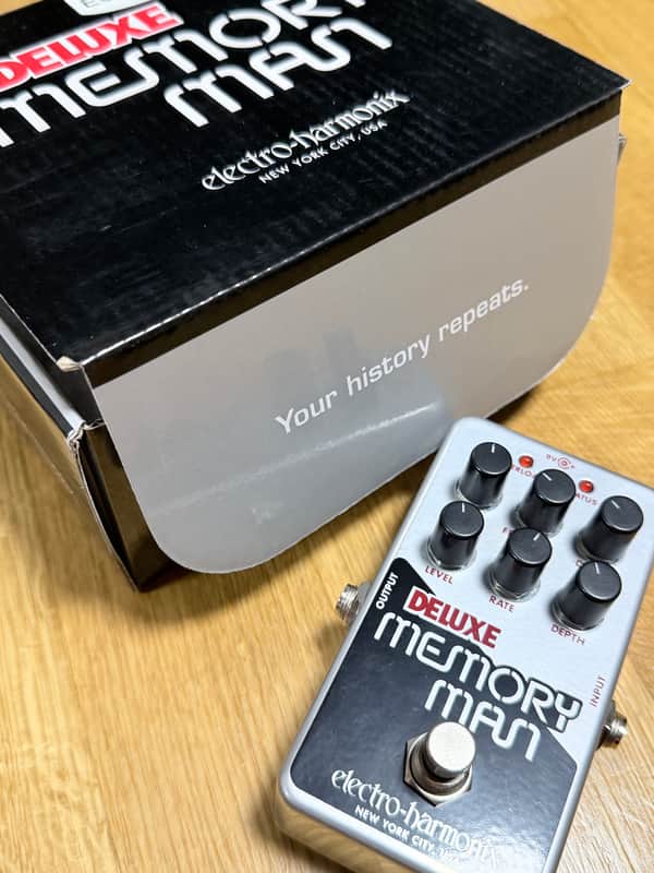 Electro-Harmonix Nano Deluxe Memory Man 2021 - Present - Silver / Black delay echo image 1