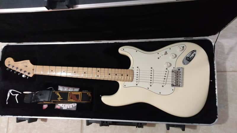 Fender American Standard Stratocaster Olympic White w/ Maple Fretboard image 1