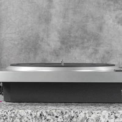 Technics SP-10MK2 Direct Drive turntable w/SH-10E in Very Good Condition + image 8