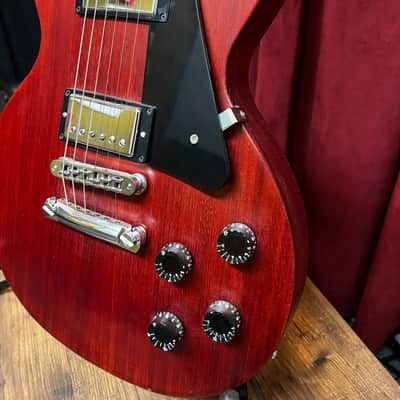 Used 2006 Gibson Les Paul Studio Worn Cherry w/HSC image 4