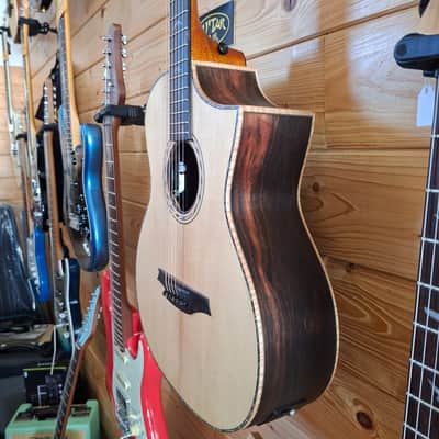 Bromo BAR5CE – All Solid Acoustic Electric Guitar – Natural image 3